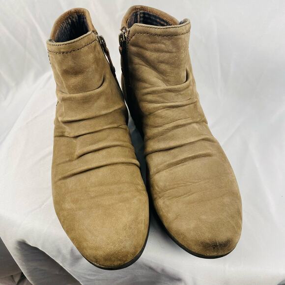 Rockport Beige Tan‎ Suede Leather Ankle Boots Size 6.5 - Picture 1 of 8